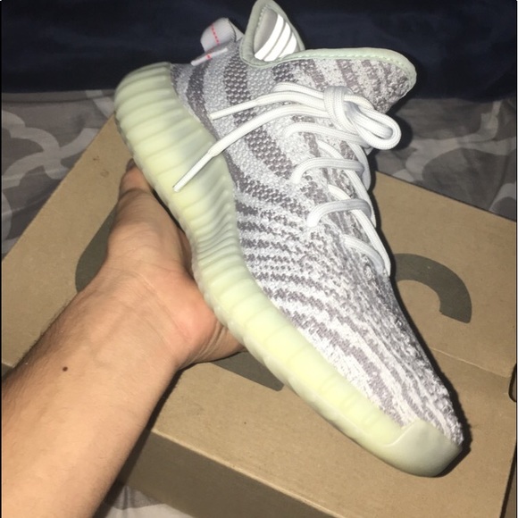 Yeezy blue tints - Picture 7 of 8